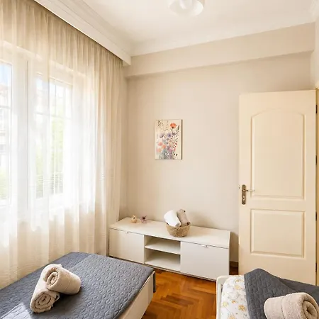 τheo Luxury Apartman